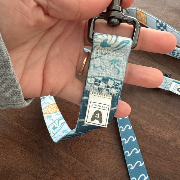 NWOT Frenchie Bulldog Surf leash, collar, and poop bag holder - Picture 7 of 7